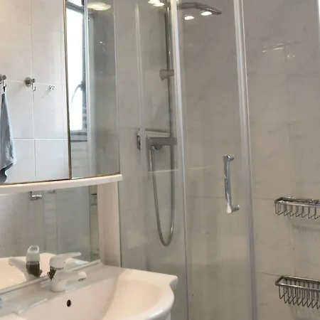 Cosy With Private Garden In Saint-cyprien, Cleaning Included *